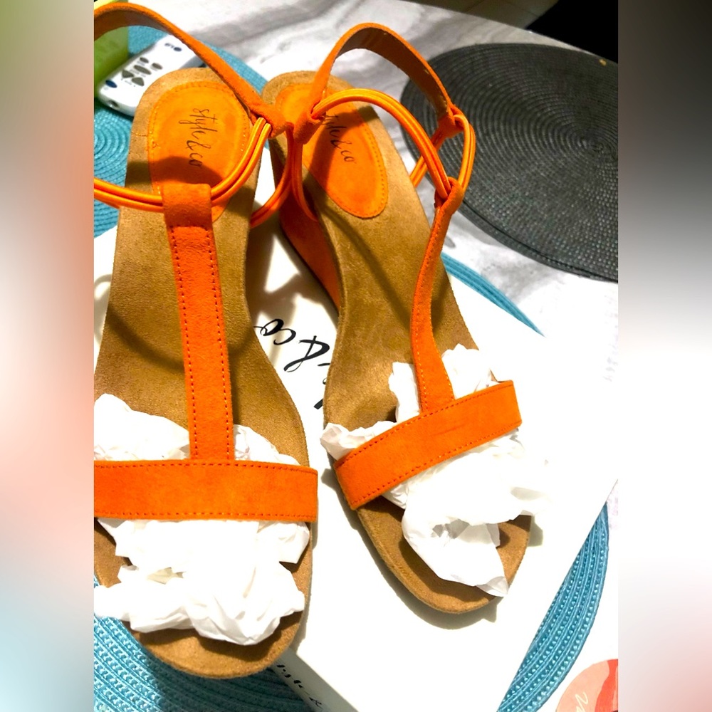 Sunset, orange 2 inch heel gently used